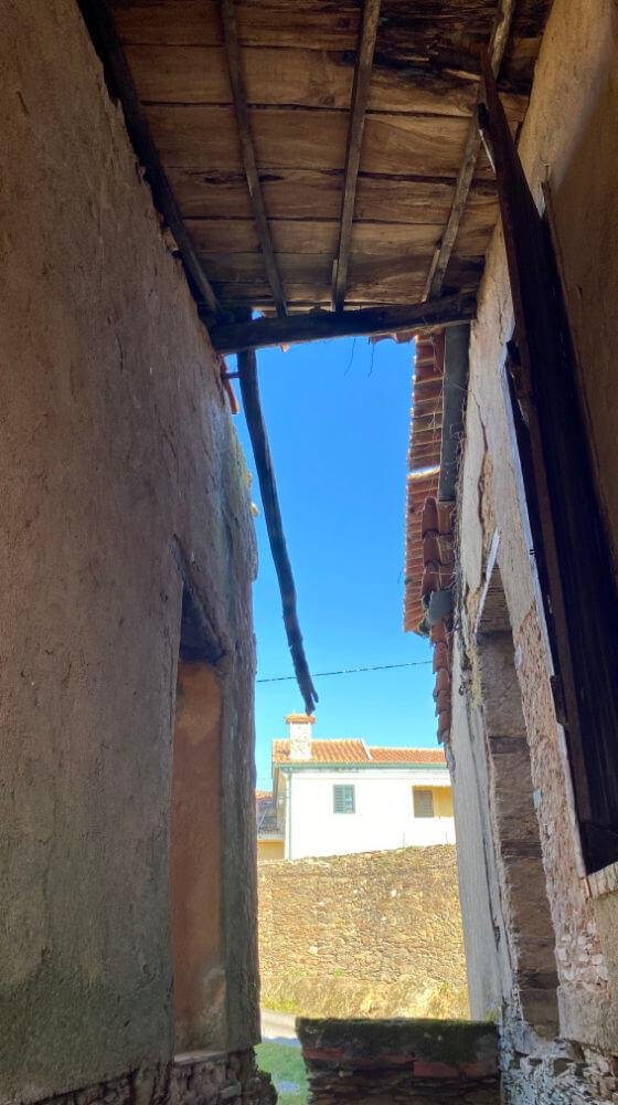 View of the hallway roof